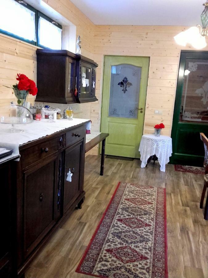 Sasfeszek Vendeghaz Hotel Зирц Екстериор снимка