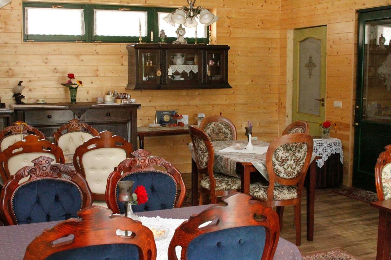 Sasfeszek Vendeghaz Hotel Зирц Екстериор снимка